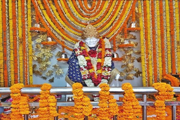 Taxi from Pune to Shirdi, Pune to Shirdi cab, Pune to Shirdi taxi